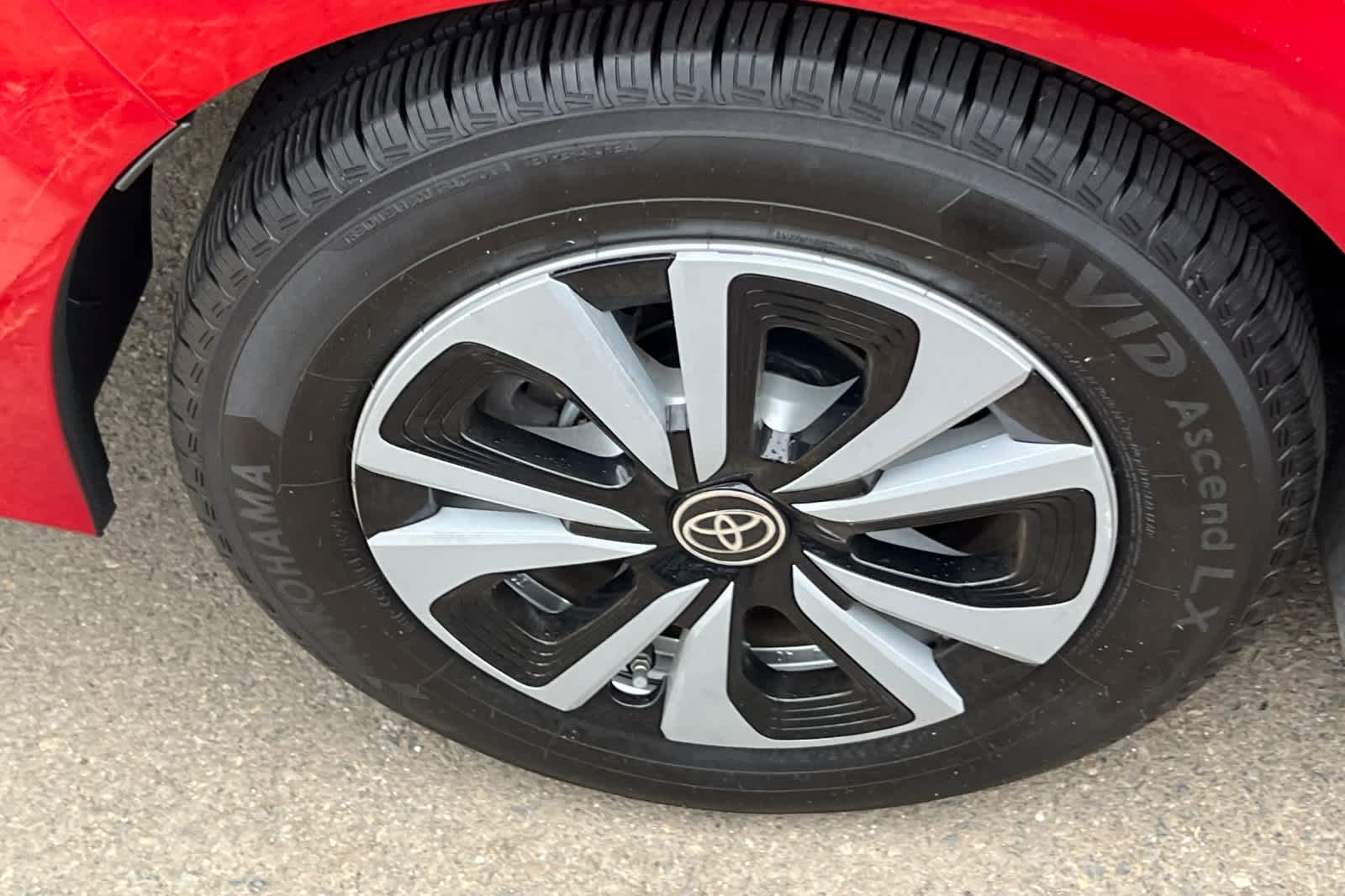 Thumbnail: 2020 Toyota Prius Prime - 13