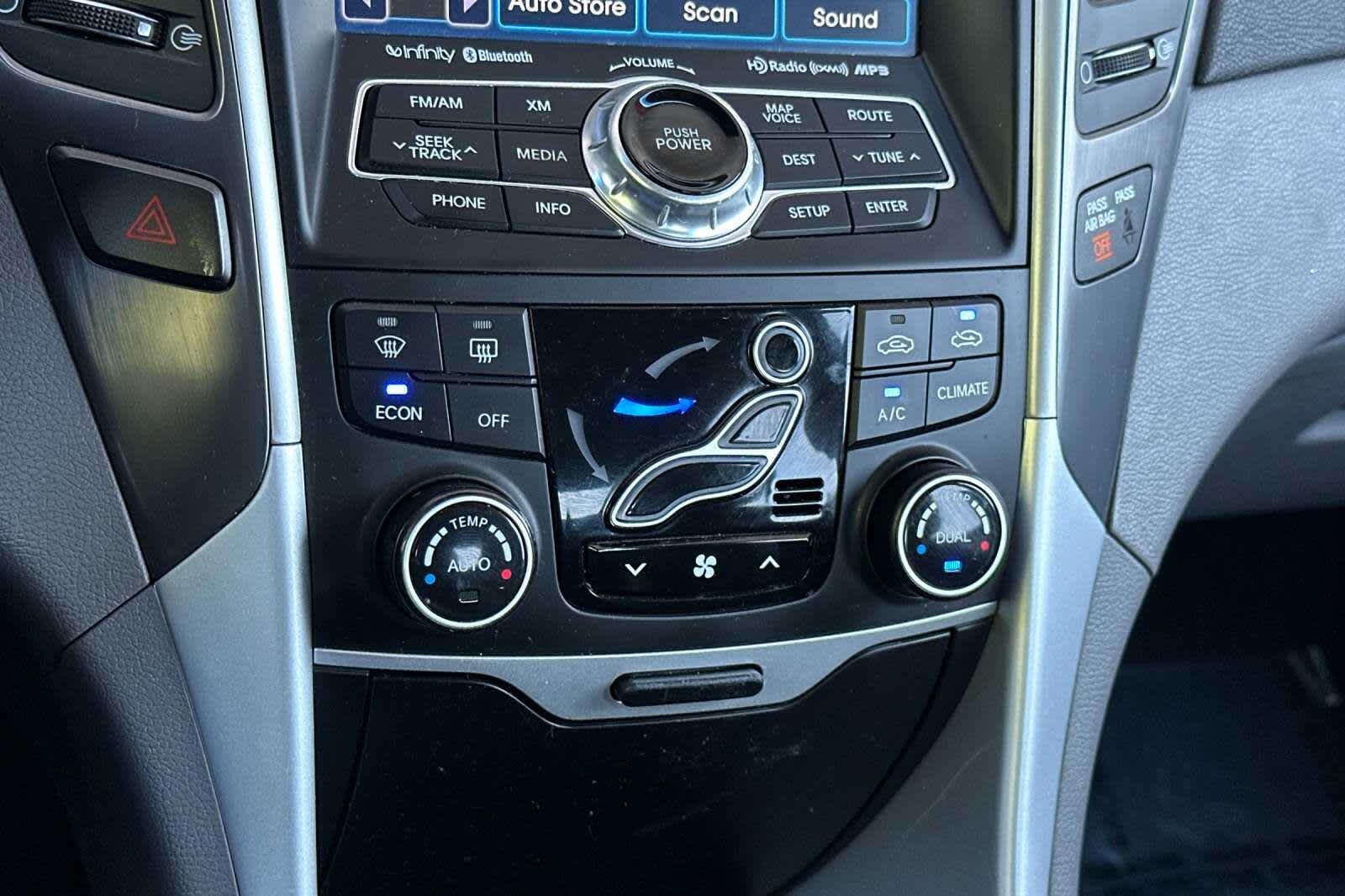 Thumbnail: 2013 Hyundai Sonata - 21