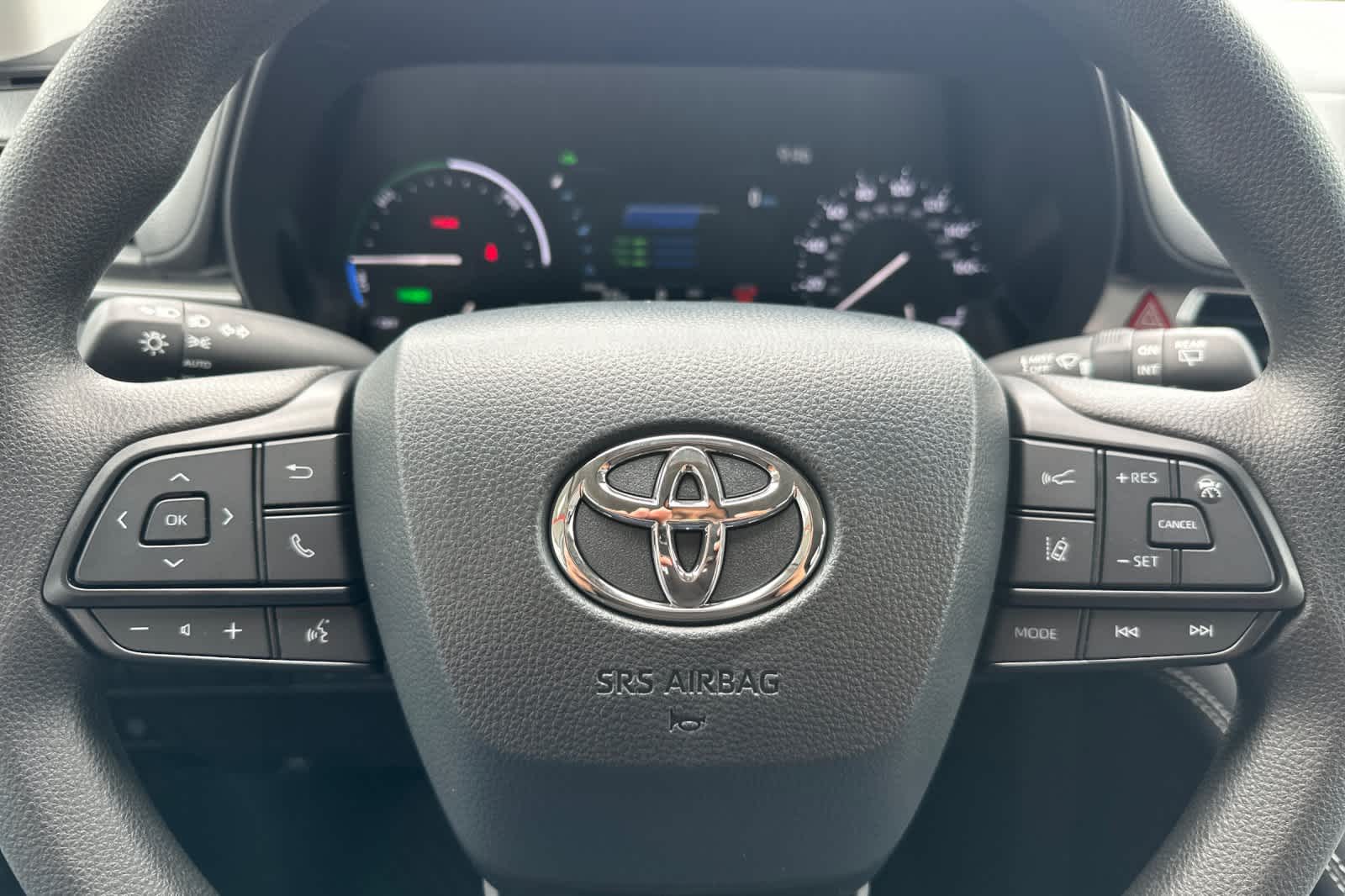 Thumbnail: 2026 Toyota Sienna - 26