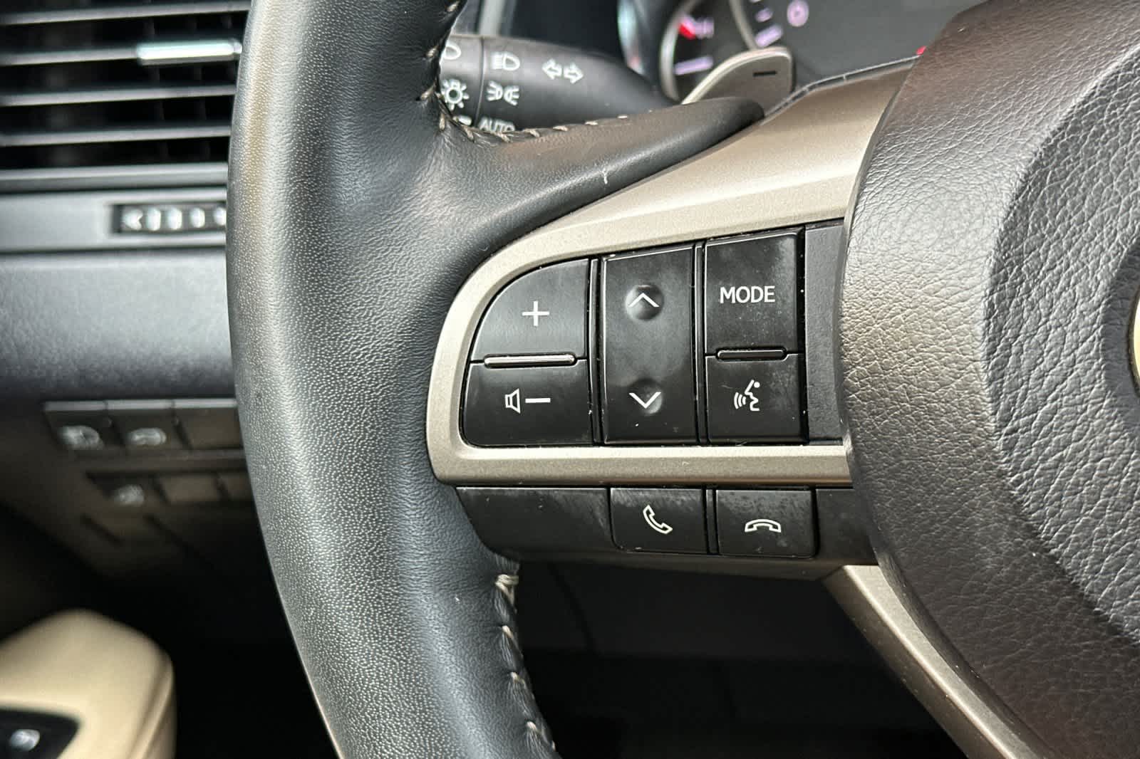 Thumbnail: 2022 Lexus RX - 26