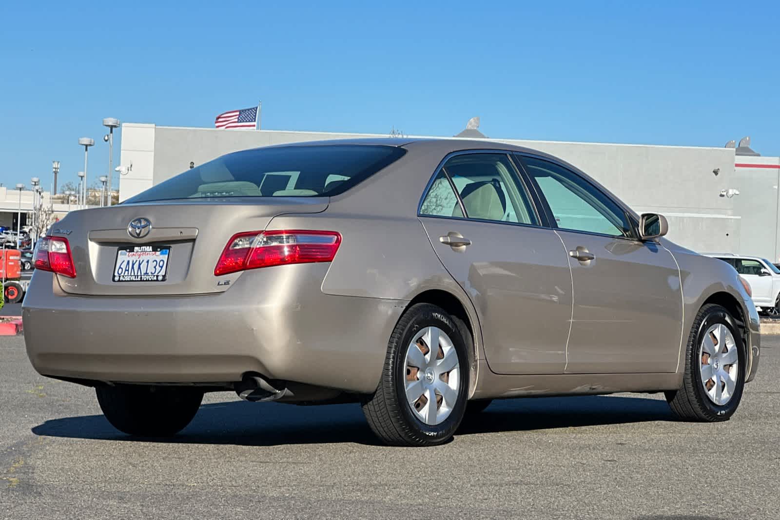 2007 Toyota Camry LE 2