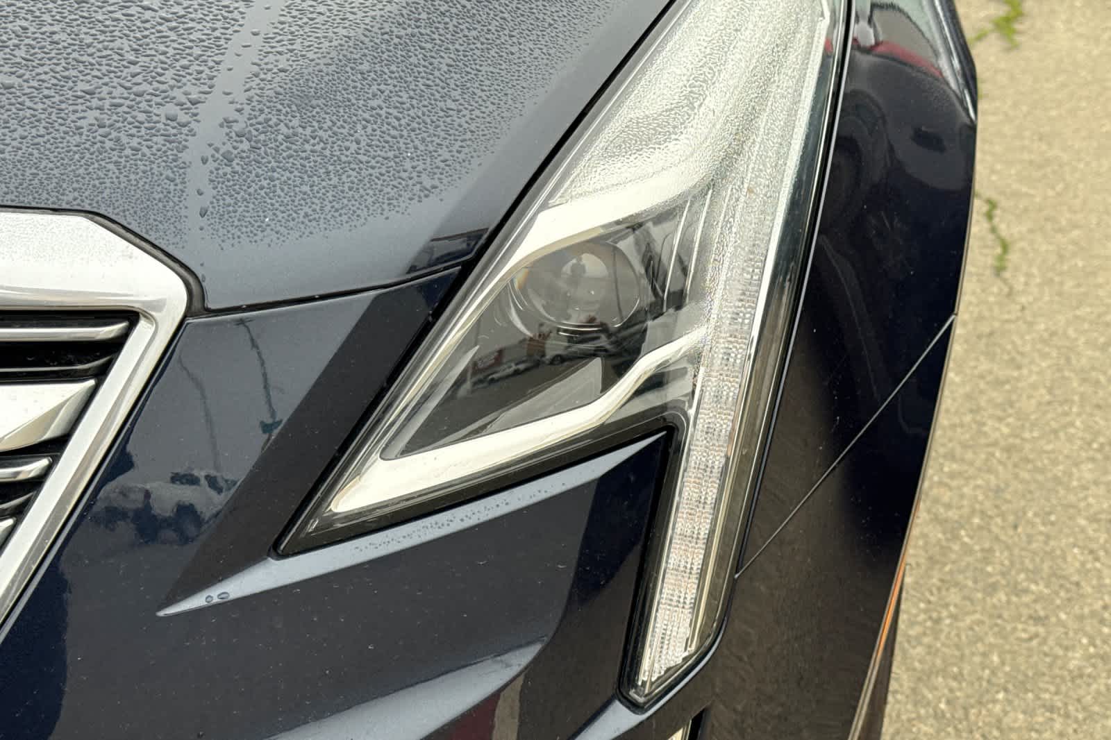 Thumbnail: 2017 Cadillac XT5 - 11