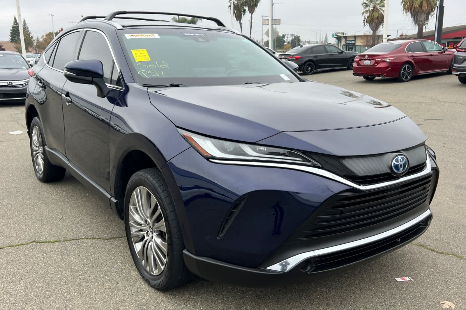 Thumbnail: 2022 Toyota Venza - 3