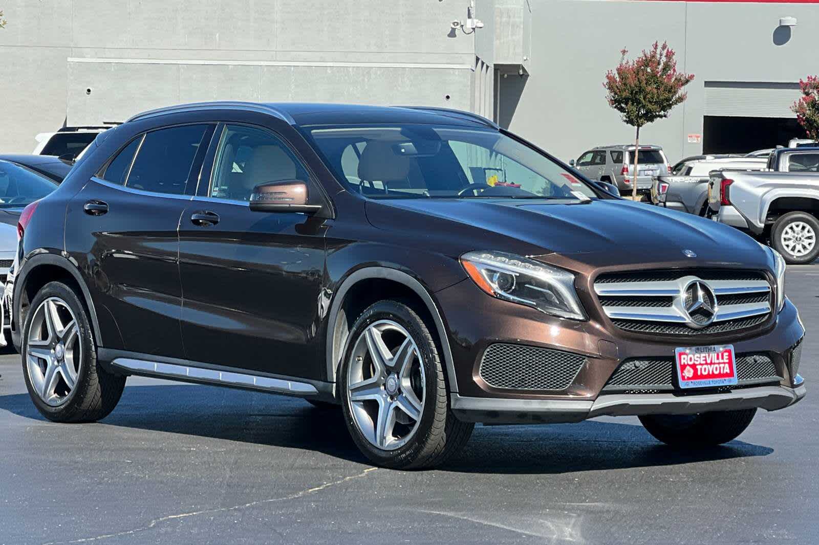 Thumbnail: 2015 Mercedes-Benz GLA - 4