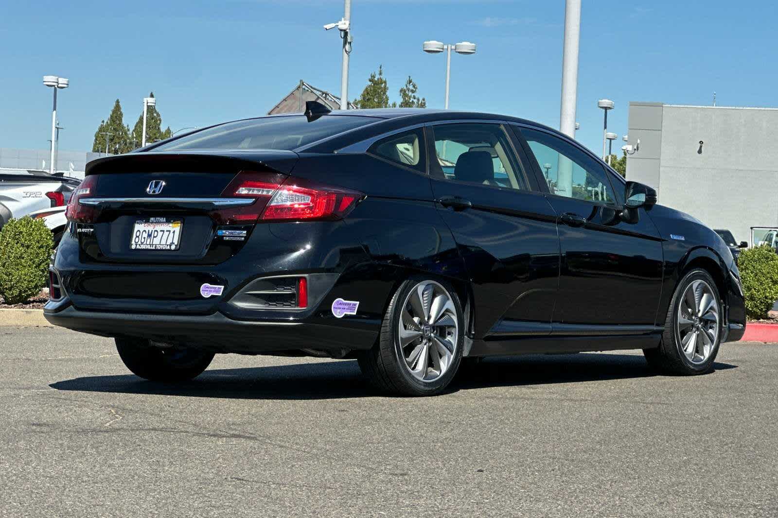 Thumbnail: 2018 Honda Clarity - 2