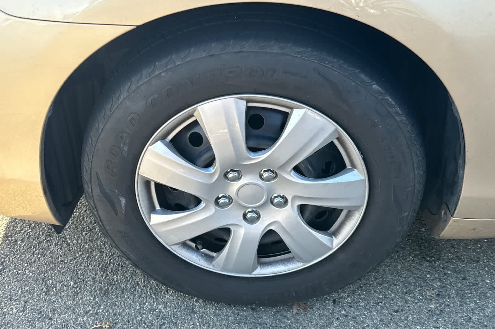 Thumbnail: 2011 Toyota Camry - 22