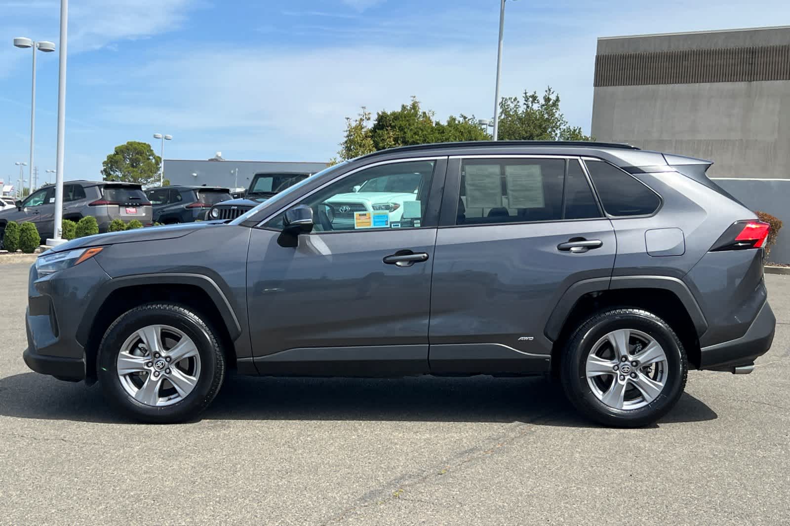Thumbnail: 2023 Toyota RAV4 - 9
