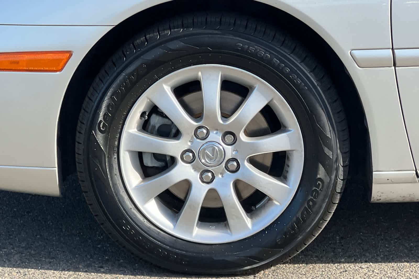 Thumbnail: 2004 Lexus ES - 29