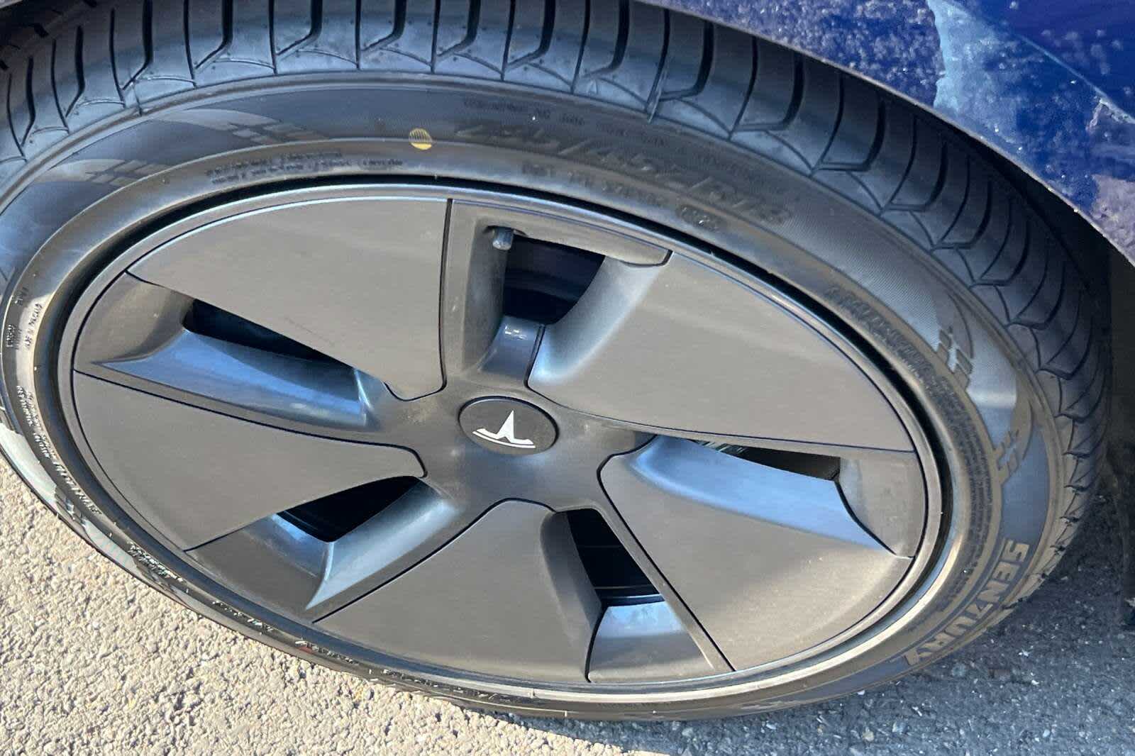 Thumbnail: 2021 Tesla Model 3 - 13