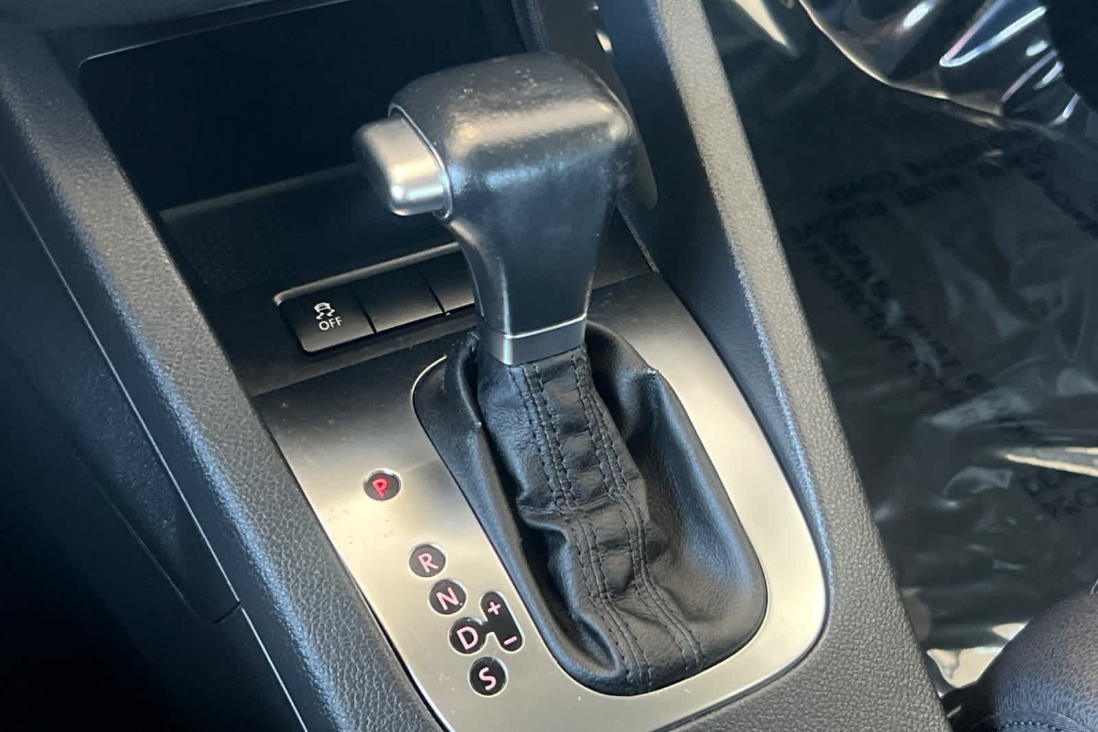 Thumbnail: 2010 Volkswagen Jetta - 21