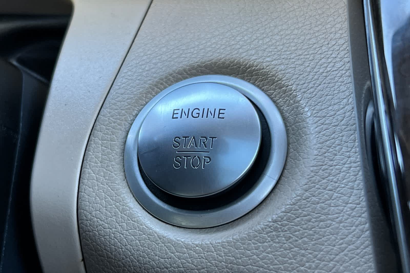 Thumbnail: 2019 Mercedes-Benz GLC - 25