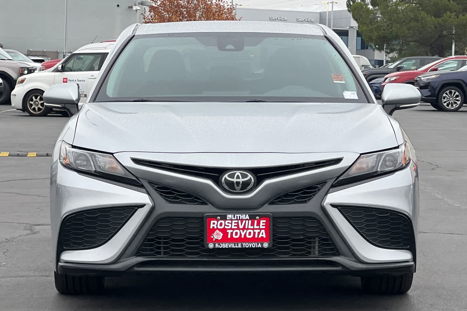 Thumbnail: 2022 Toyota Camry - 10
