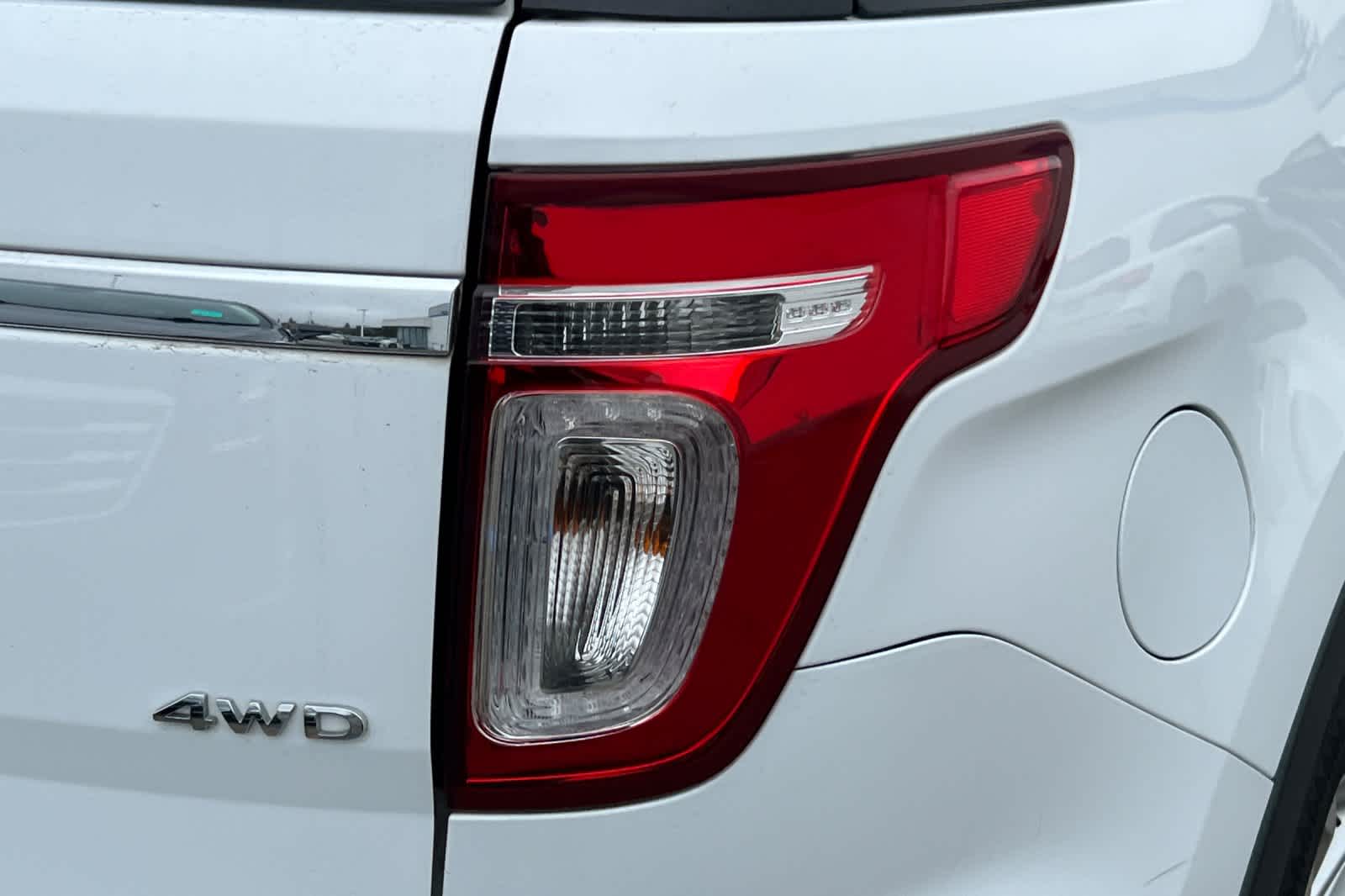 Thumbnail: 2015 Ford Explorer - 17