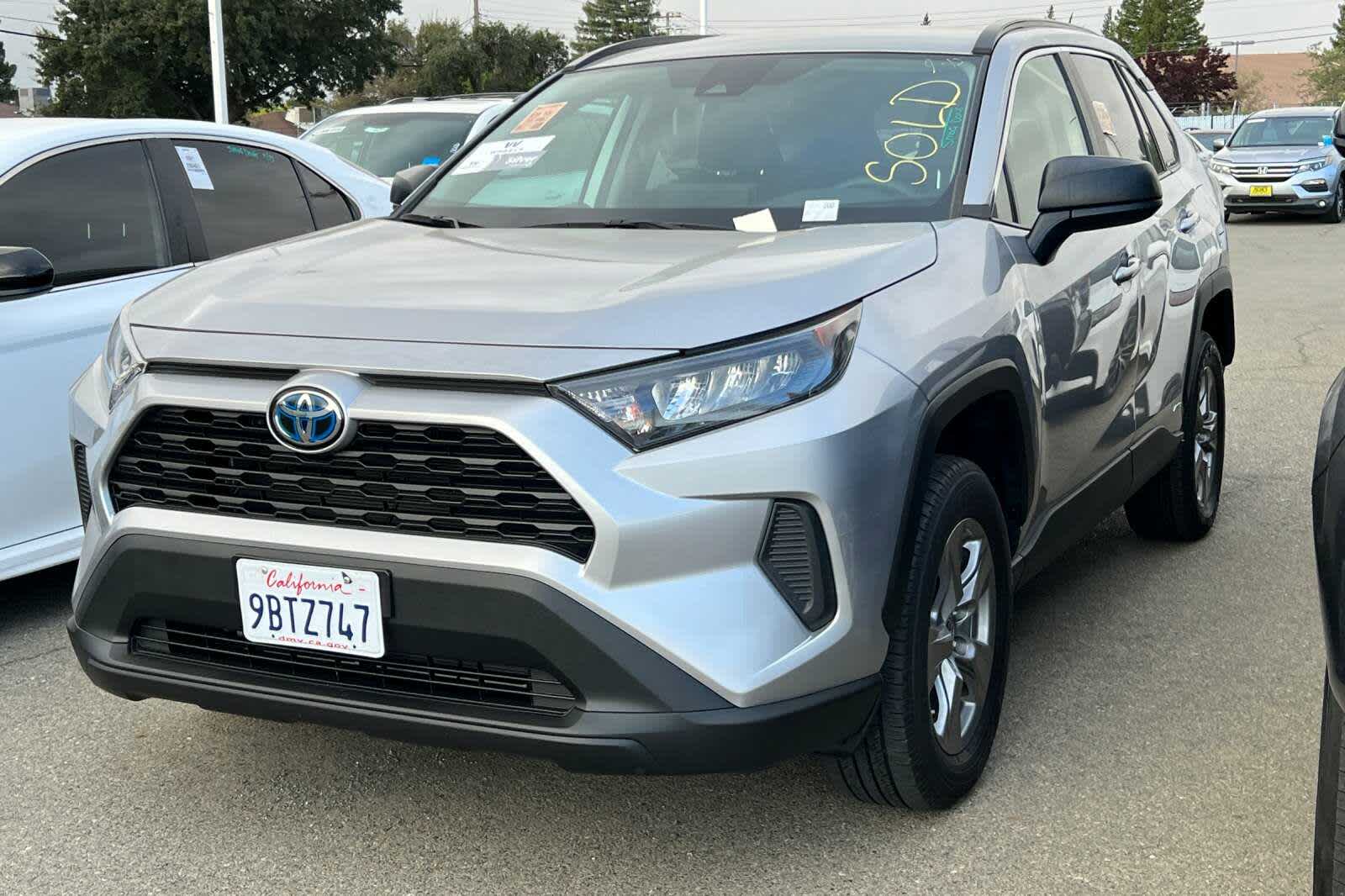 2022 Toyota RAV4 LE 2