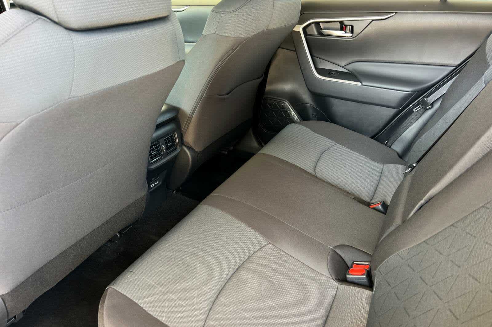 2025 Toyota RAV4 XLE 4