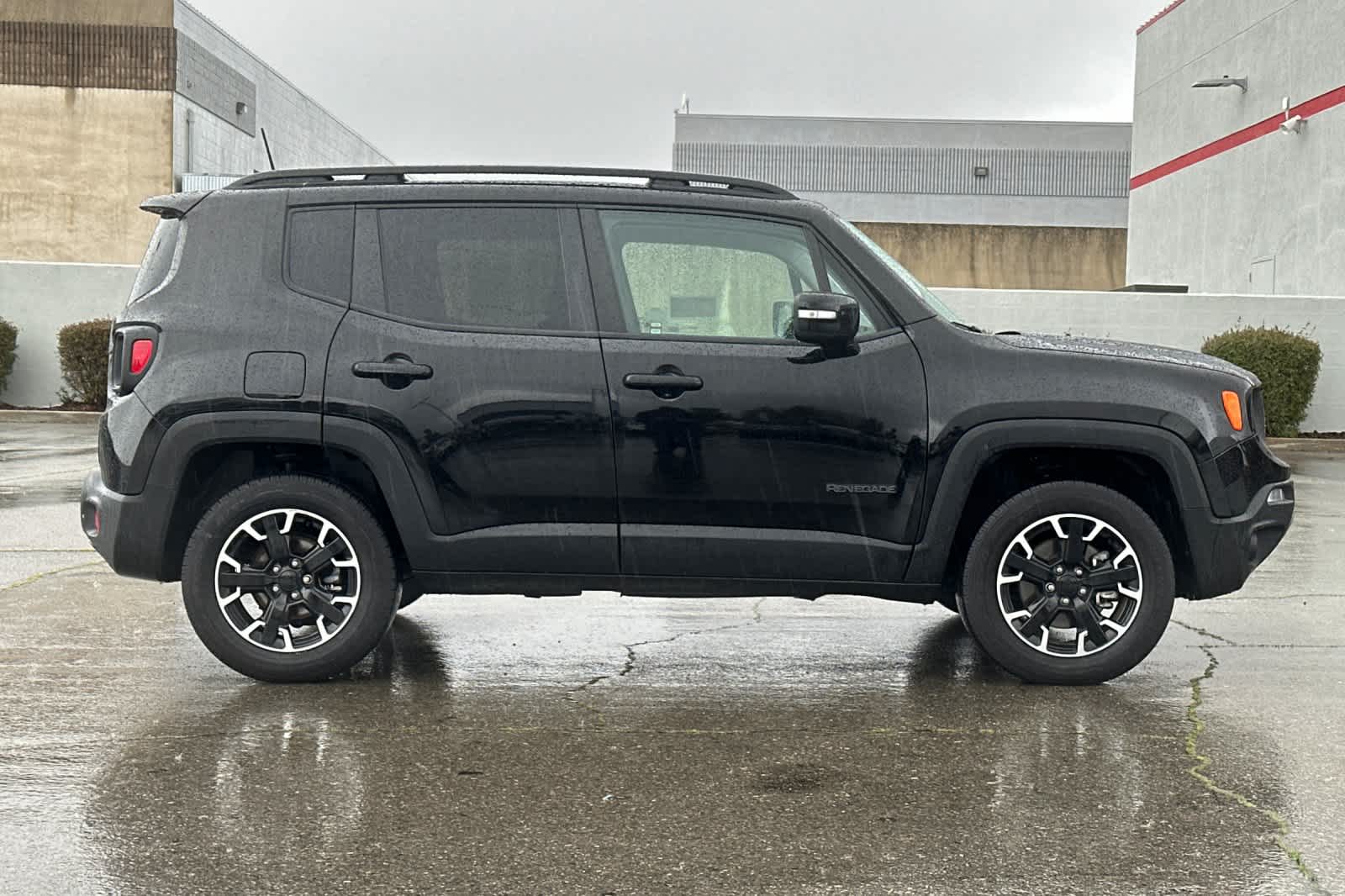 Thumbnail: 2023 Jeep Renegade - 6