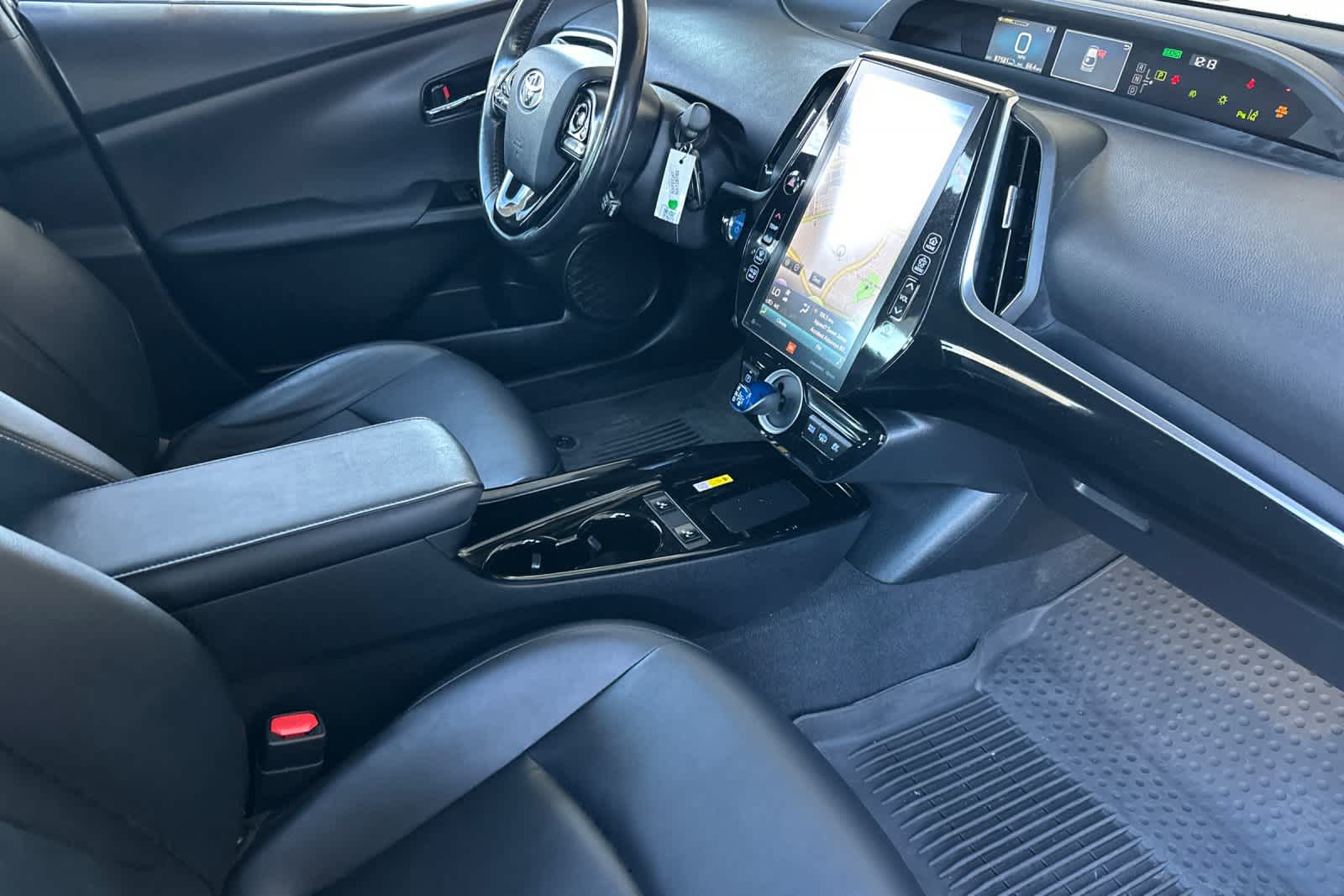 Thumbnail: 2021 Toyota Prius Prime - 18