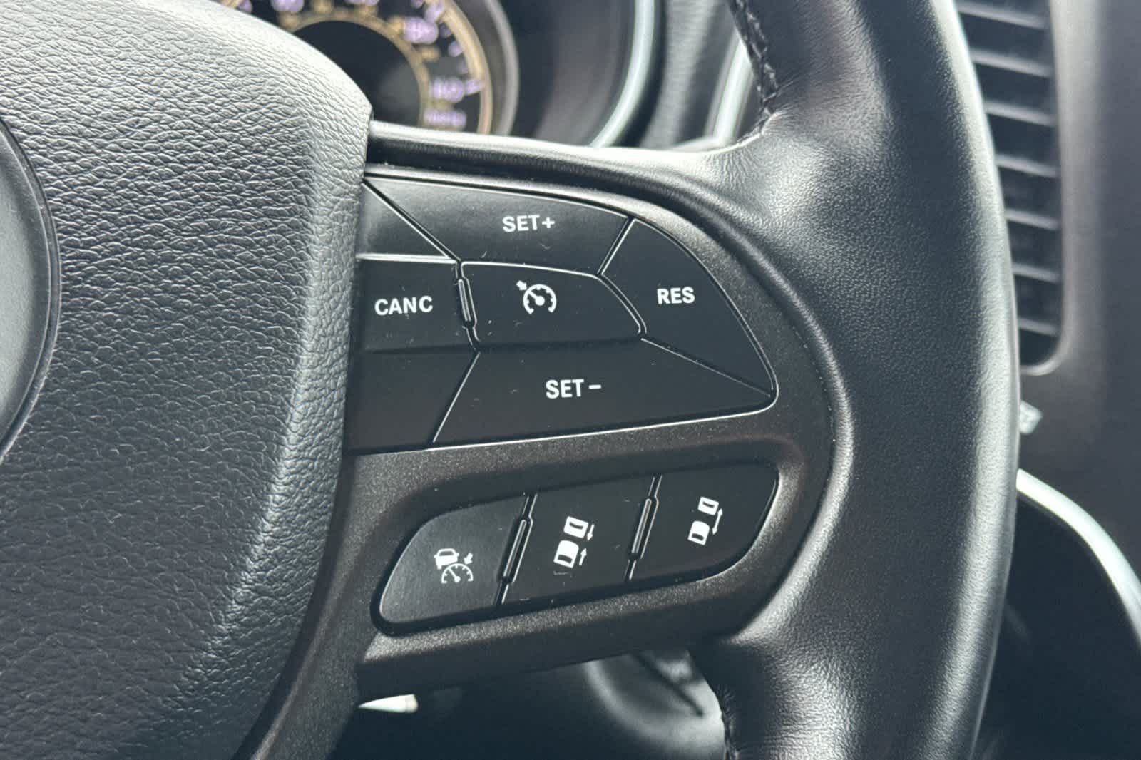 Thumbnail: 2020 Jeep Cherokee - 26