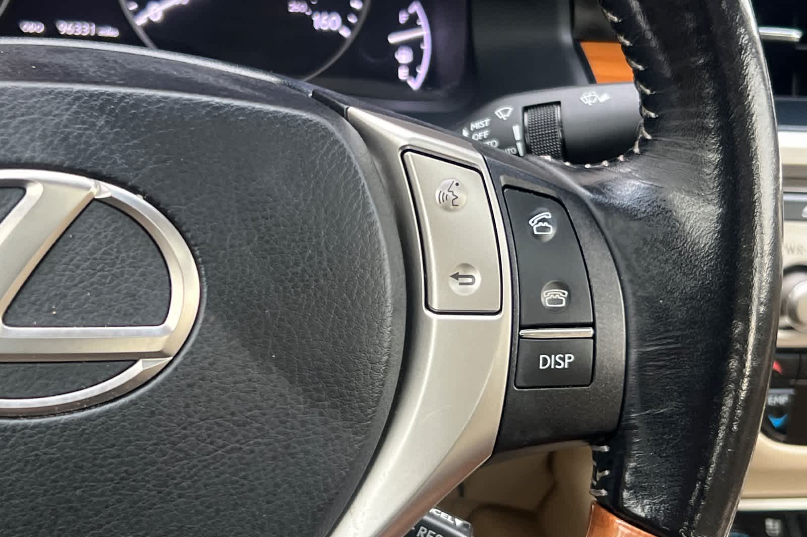 Thumbnail: 2015 Lexus ES - 27