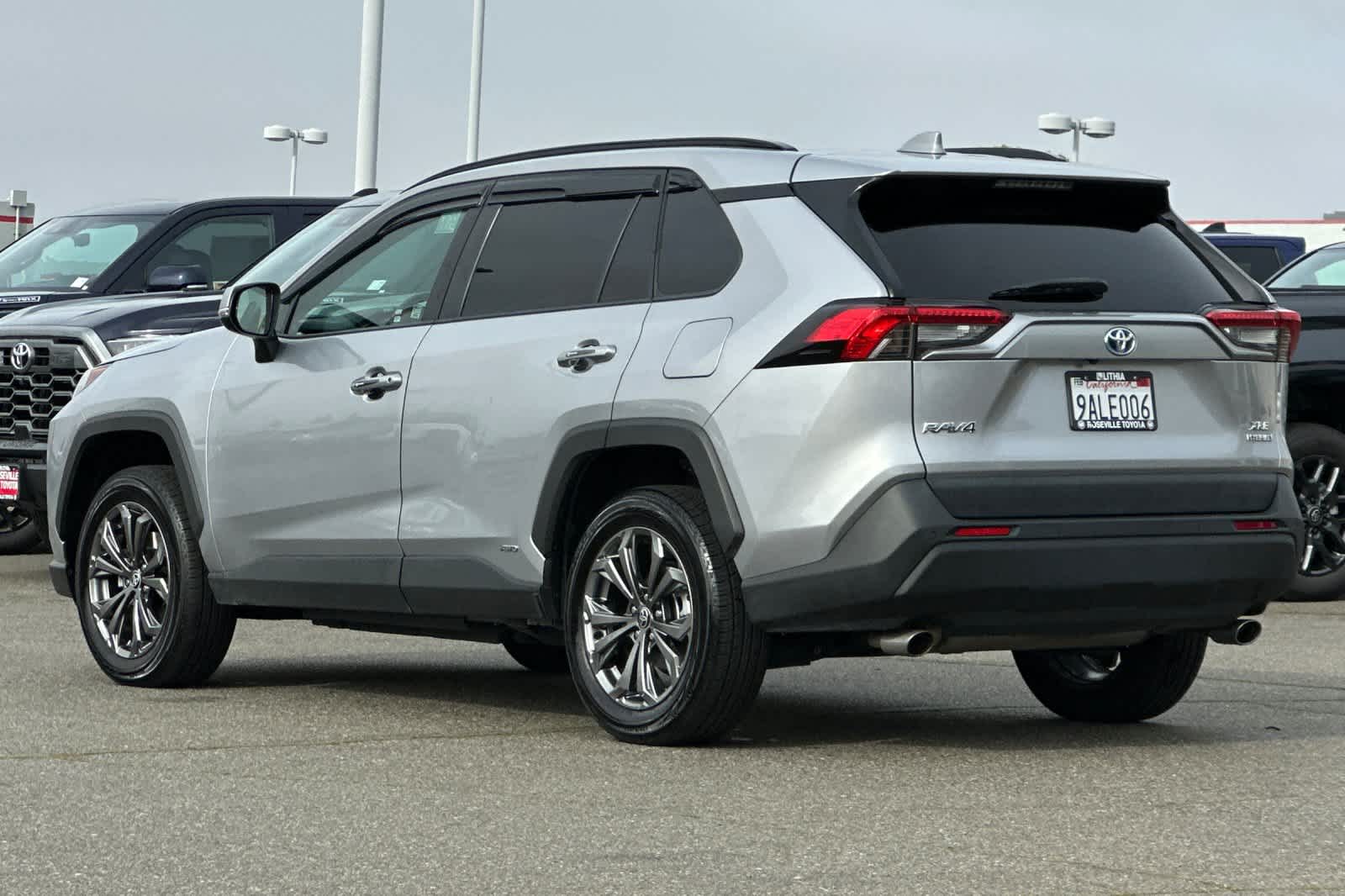 Thumbnail: 2022 Toyota RAV4 - 7