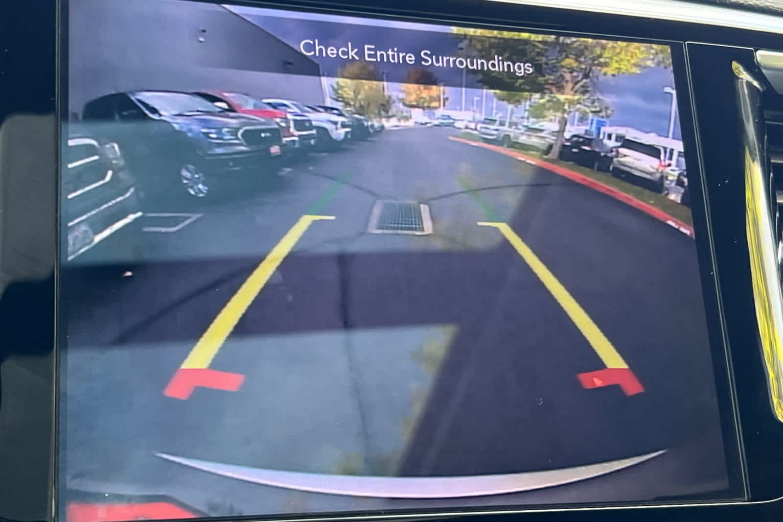 Thumbnail: 2020 Chrysler Pacifica - 23