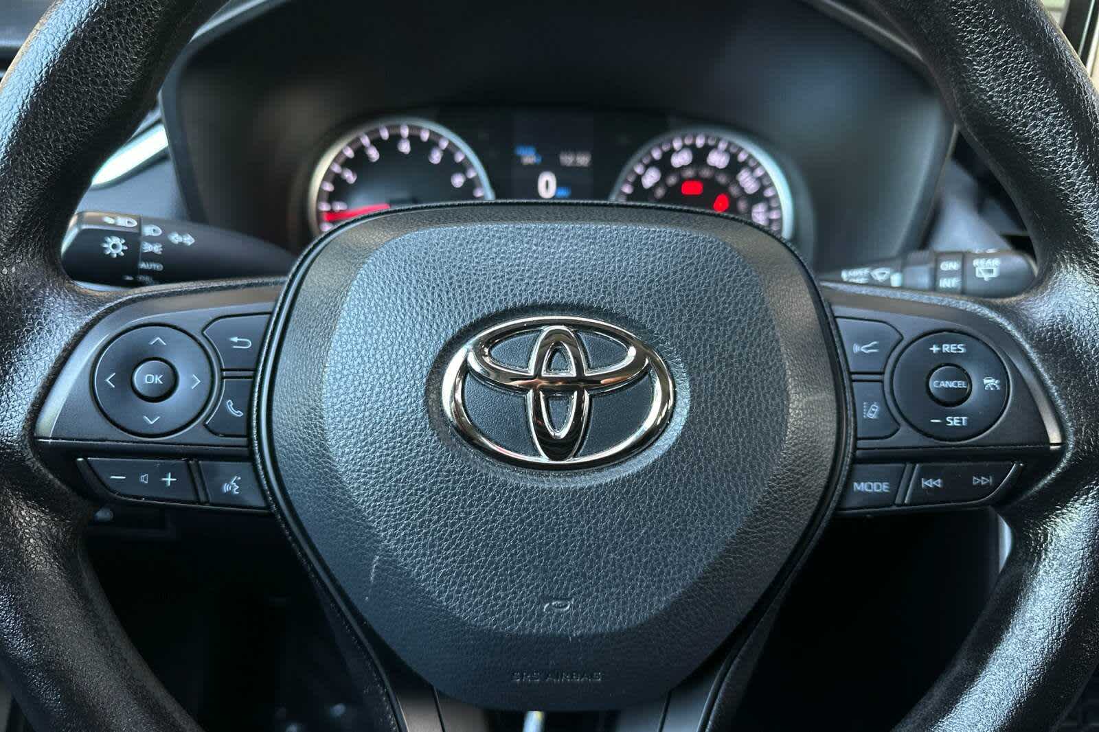 Thumbnail: 2022 Toyota RAV4 - 25