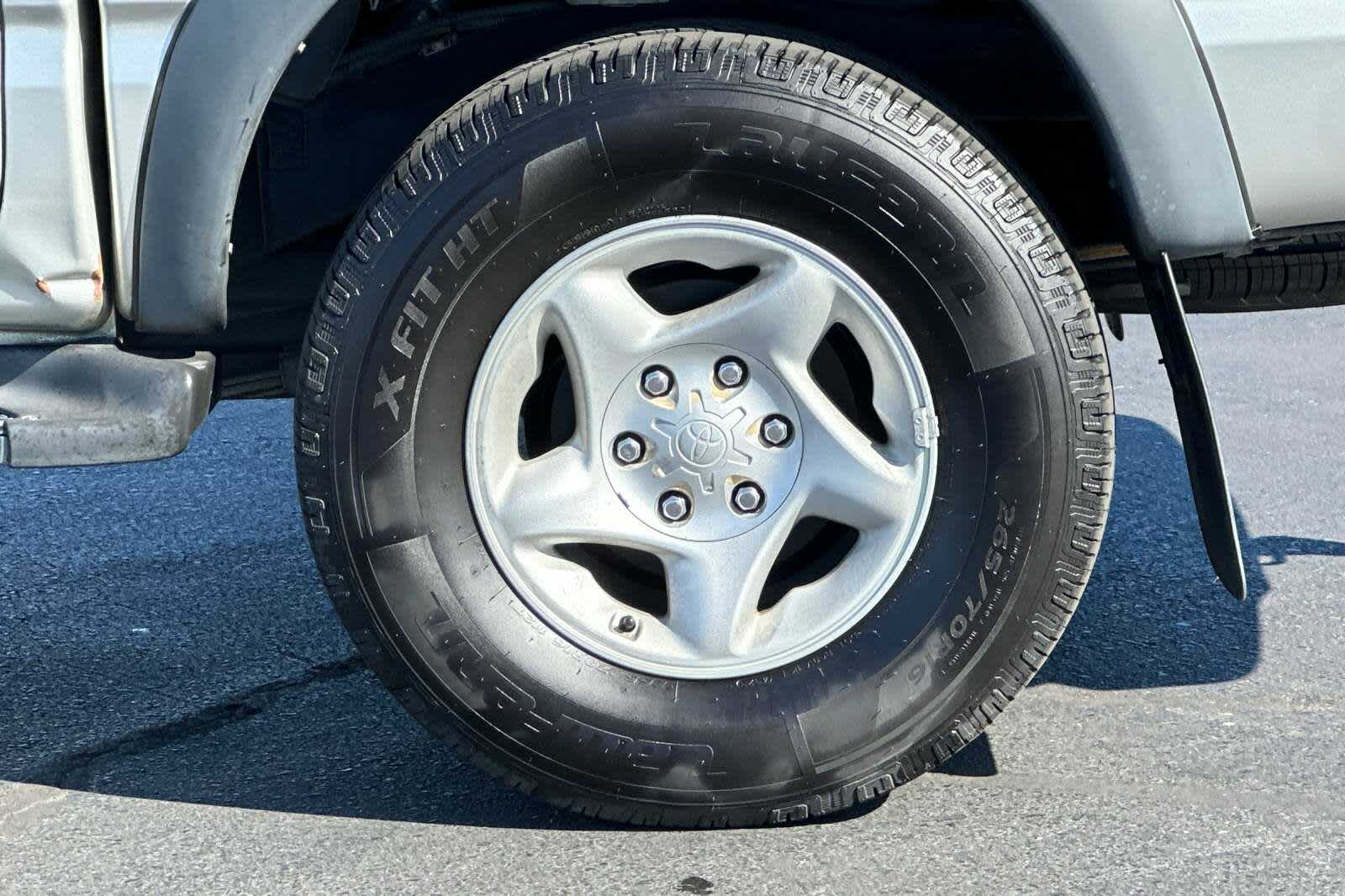 Thumbnail: 2001 Toyota Tacoma - 28