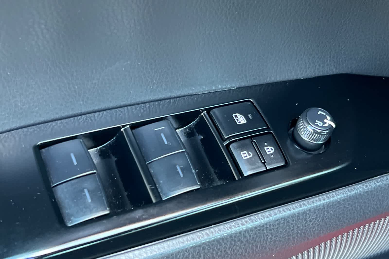 Thumbnail: 2025 Toyota Camry - 13