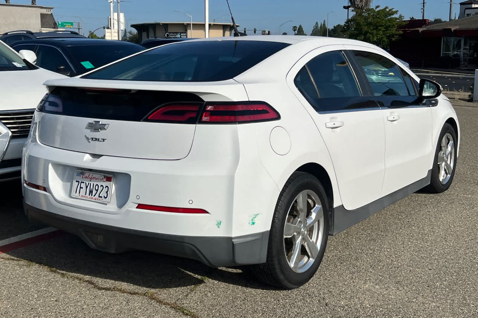 Thumbnail: 2014 Chevrolet Volt - 4