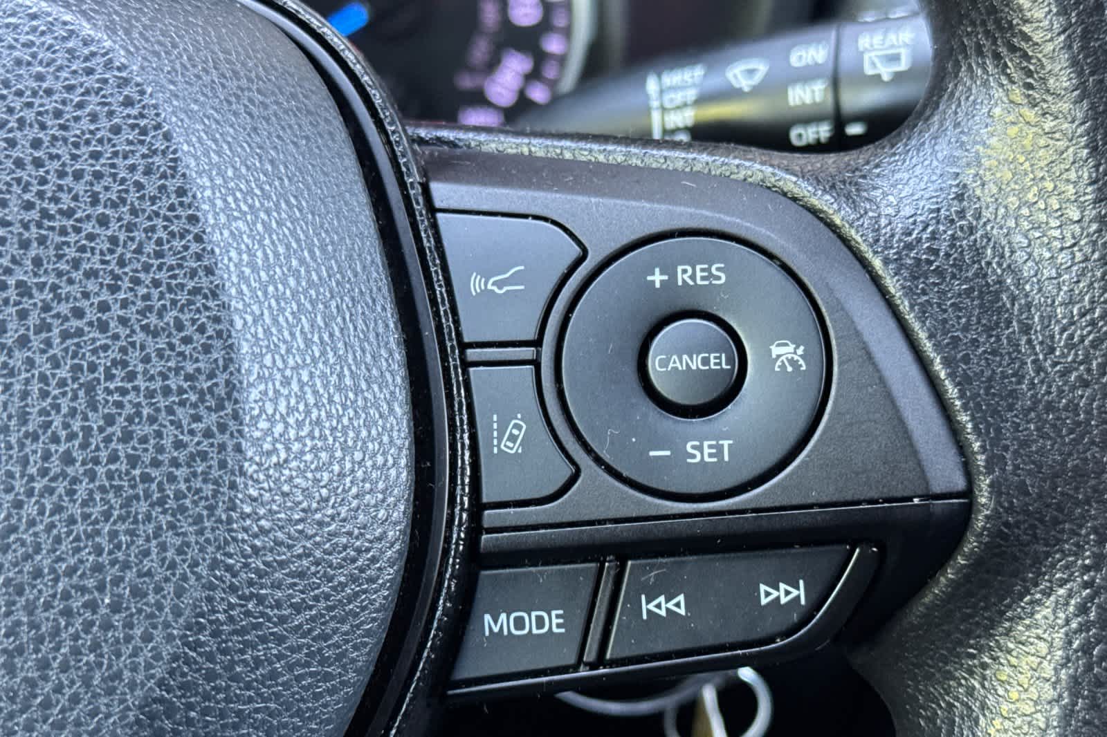 Thumbnail: 2021 Toyota RAV4 - 26