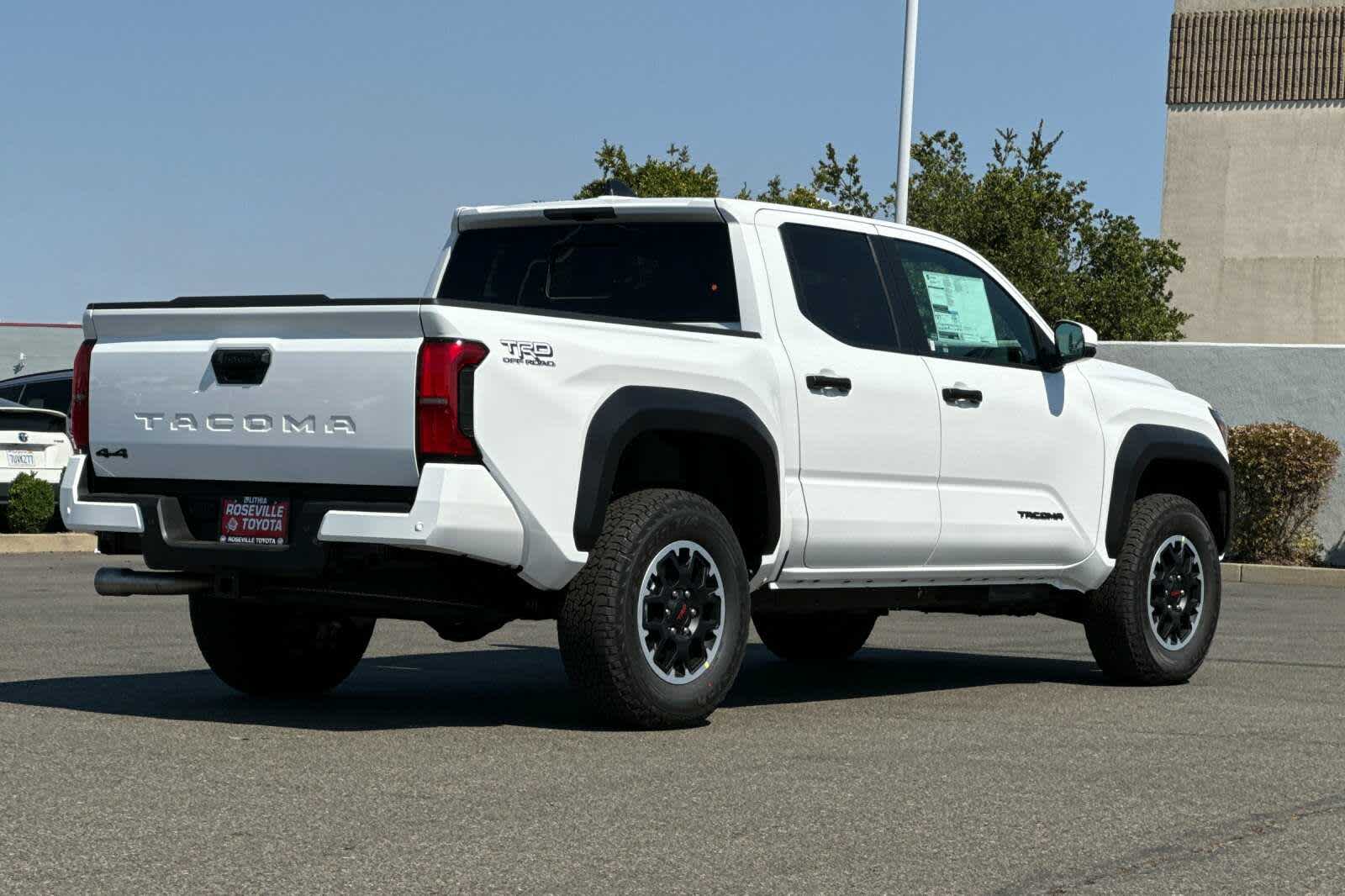 2024 Toyota Tacoma TRD Off-Road 2