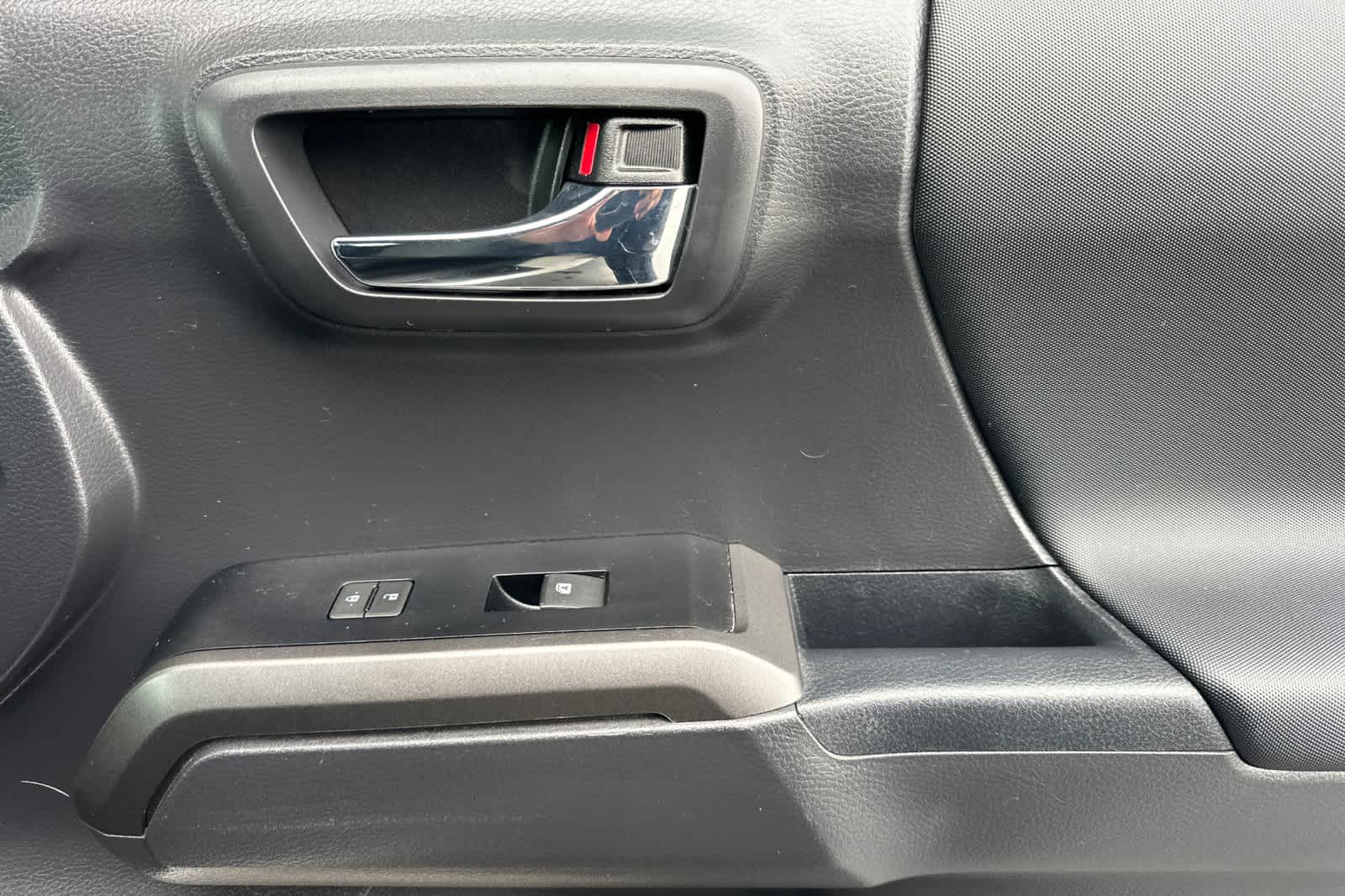 Thumbnail: 2023 Toyota Tacoma - 18