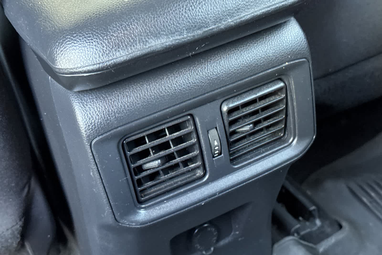 Thumbnail: 2021 Toyota RAV4 - 14