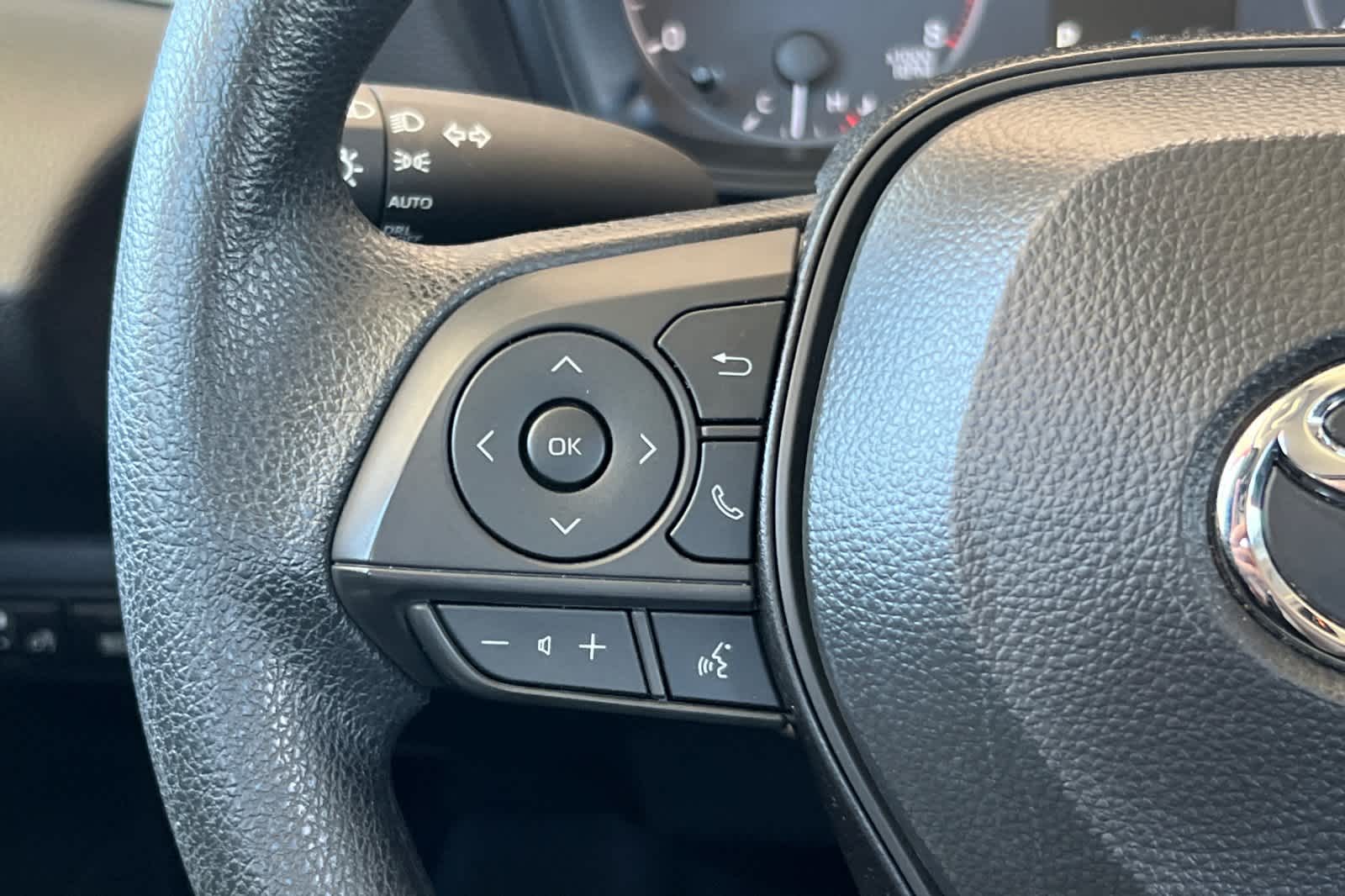 Thumbnail: 2025 Toyota Corolla - 23