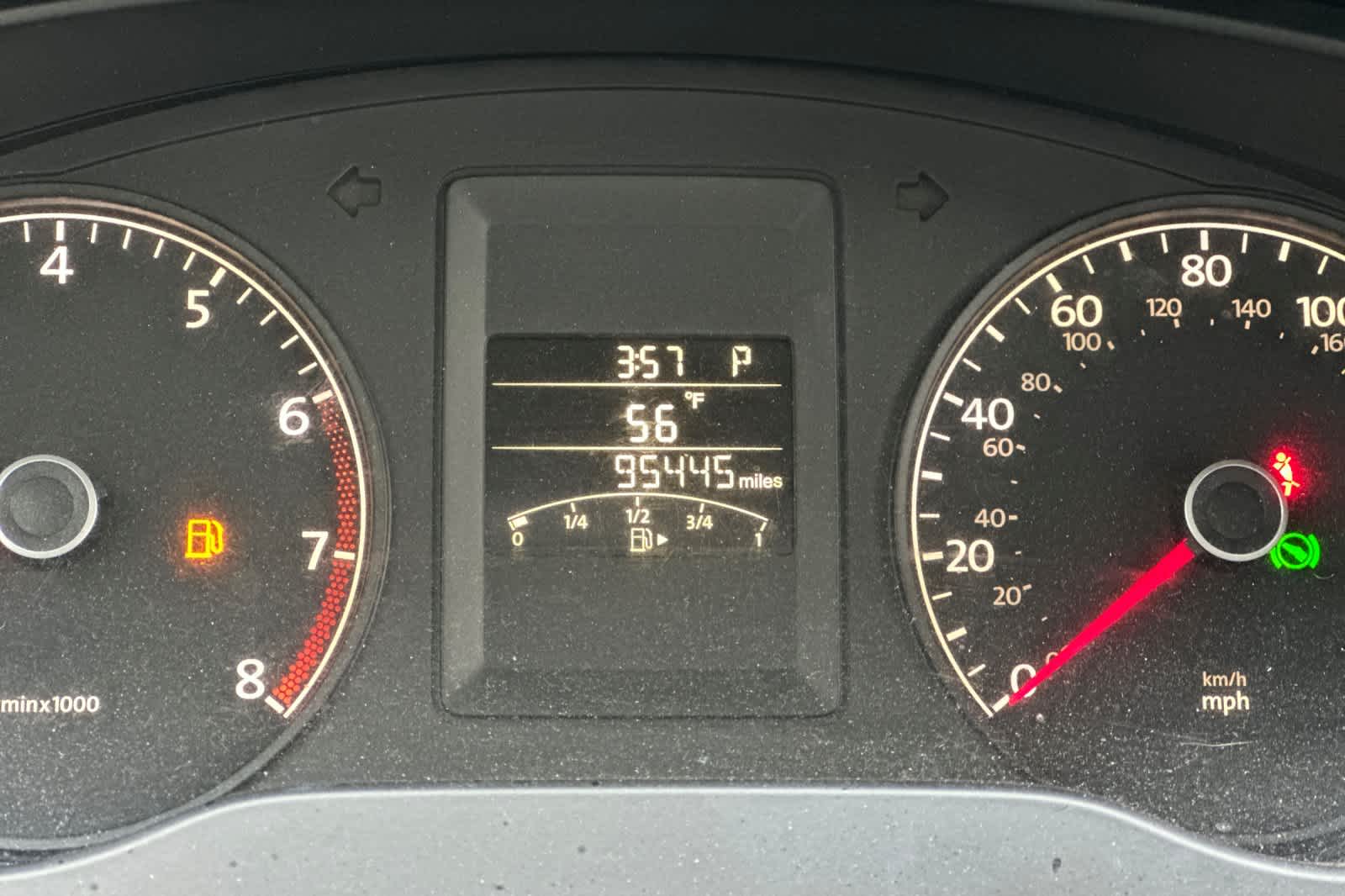 Thumbnail: 2011 Volkswagen Jetta - 24