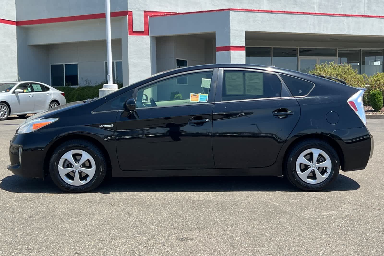 Thumbnail: 2013 Toyota Prius - 9