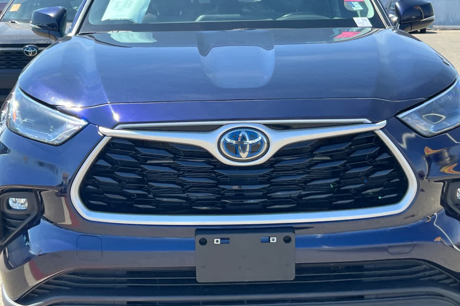 Thumbnail: 2024 Toyota Highlander - 9