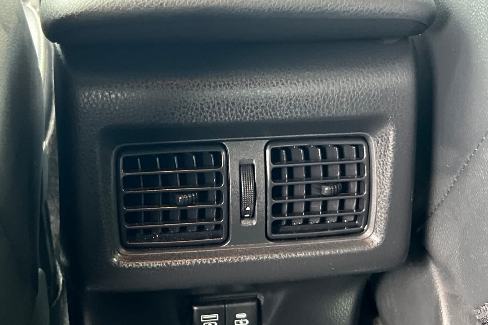 Thumbnail: 2025 Toyota Camry - 14