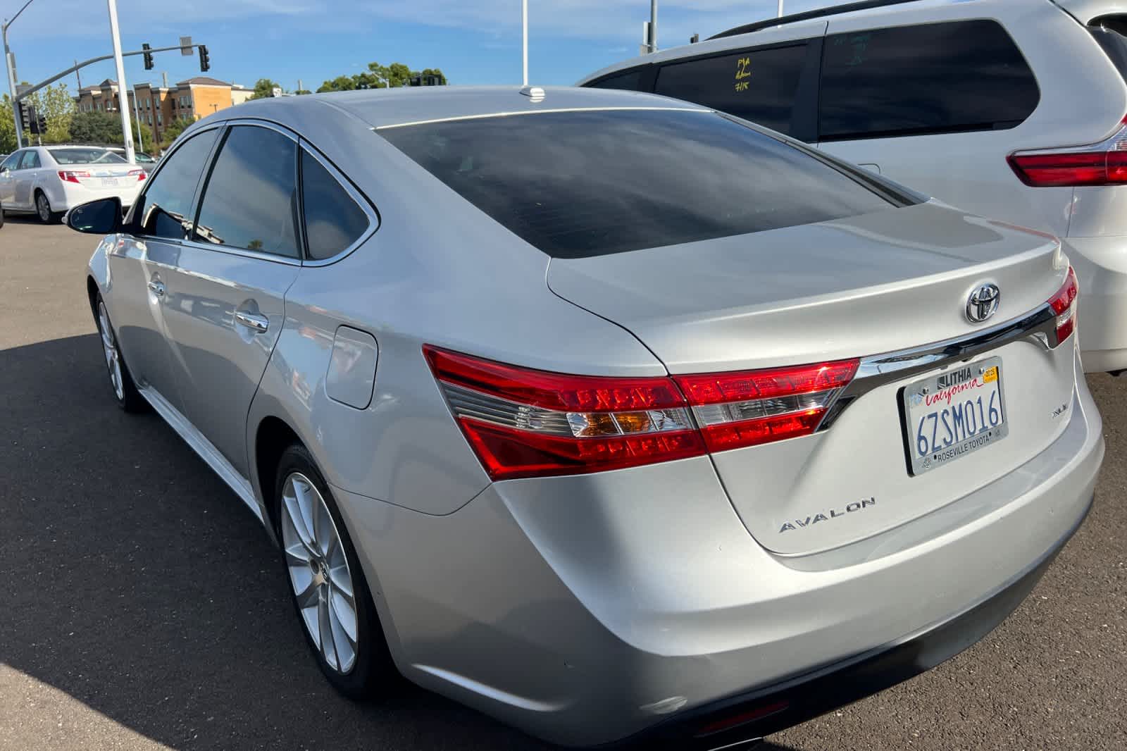 Thumbnail: 2013 Toyota Avalon - 4