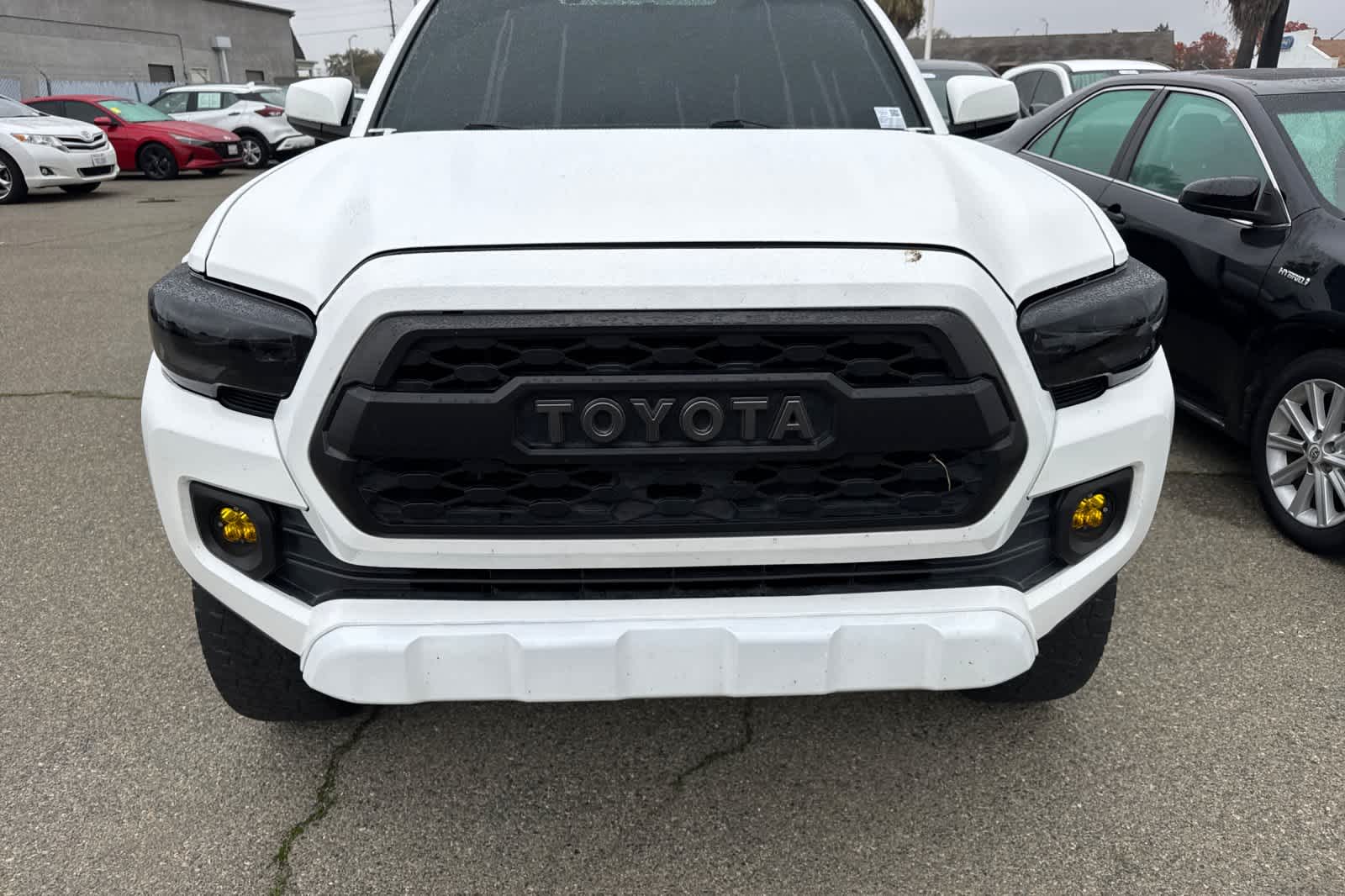 Thumbnail: 2017 Toyota Tacoma - 9