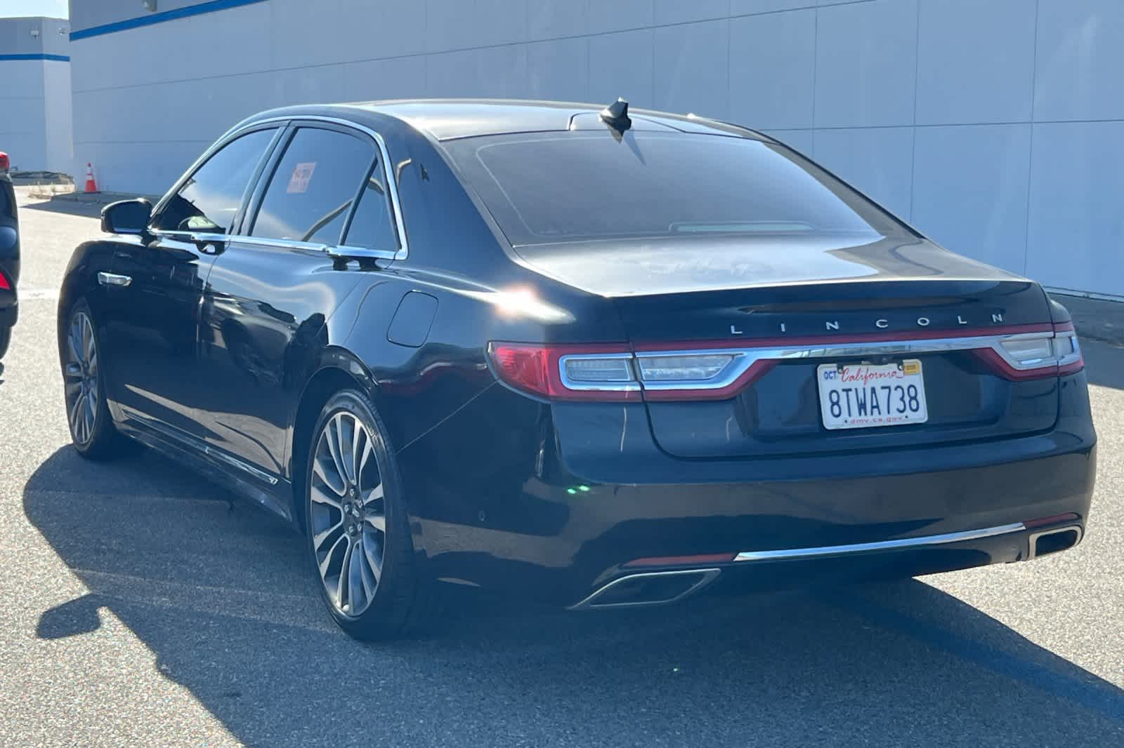 Thumbnail: 2018 Lincoln Continental - 4