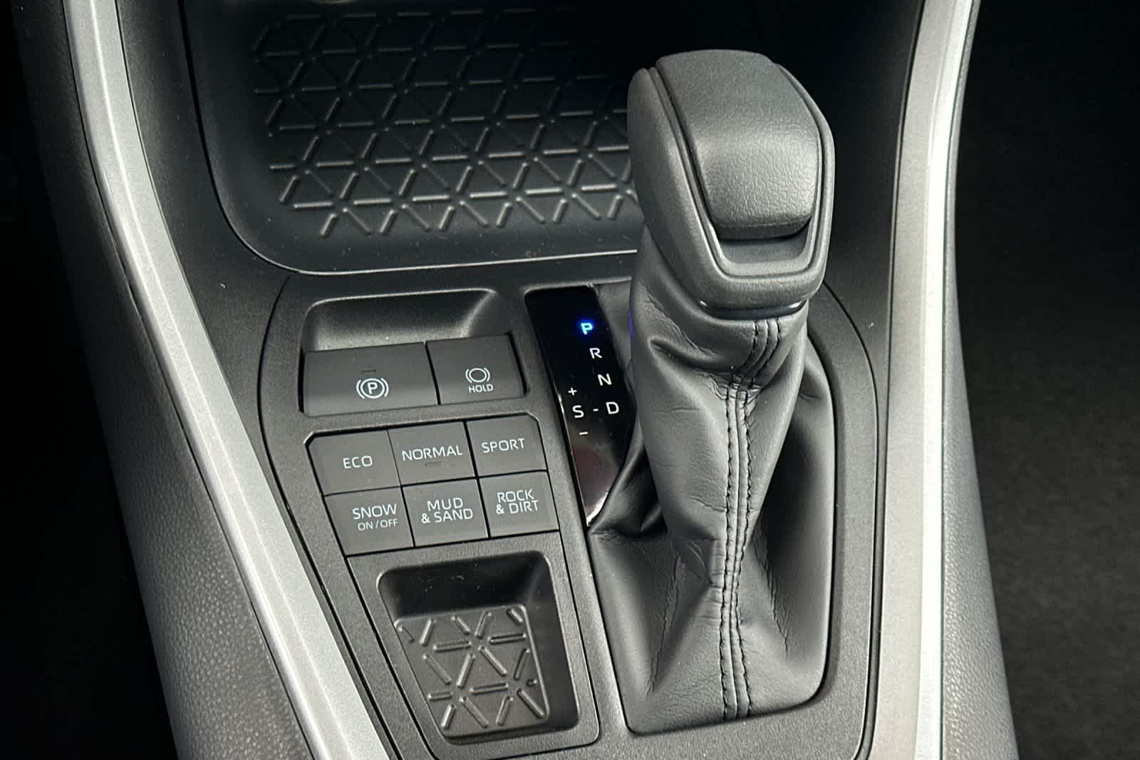 Thumbnail: 2025 Toyota RAV4 - 23