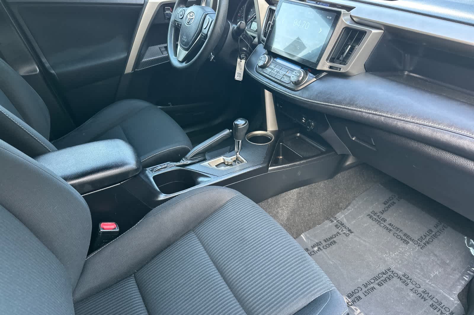 Thumbnail: 2015 Toyota RAV4 - 17