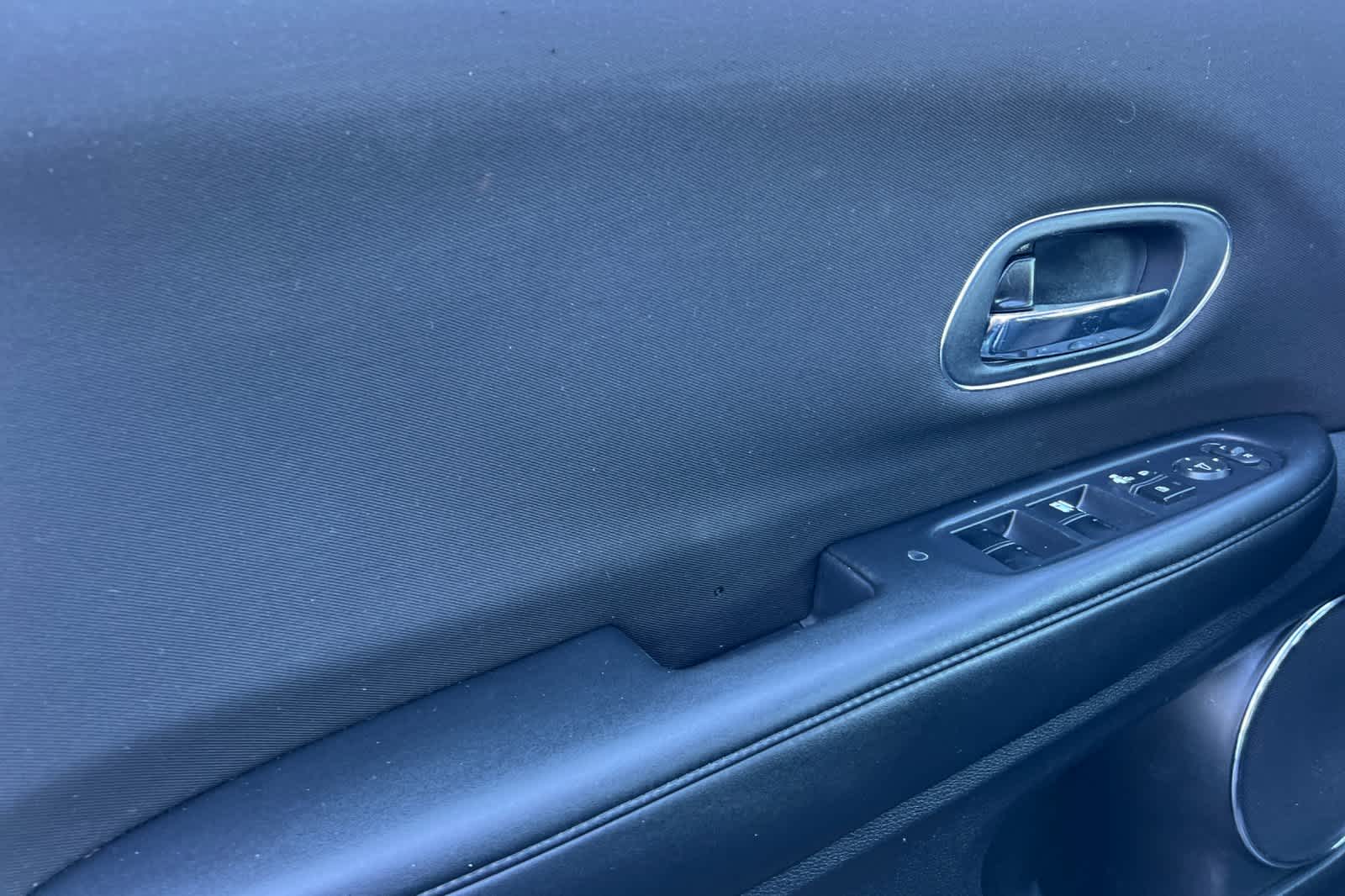 Thumbnail: 2017 Honda HR-V - 12