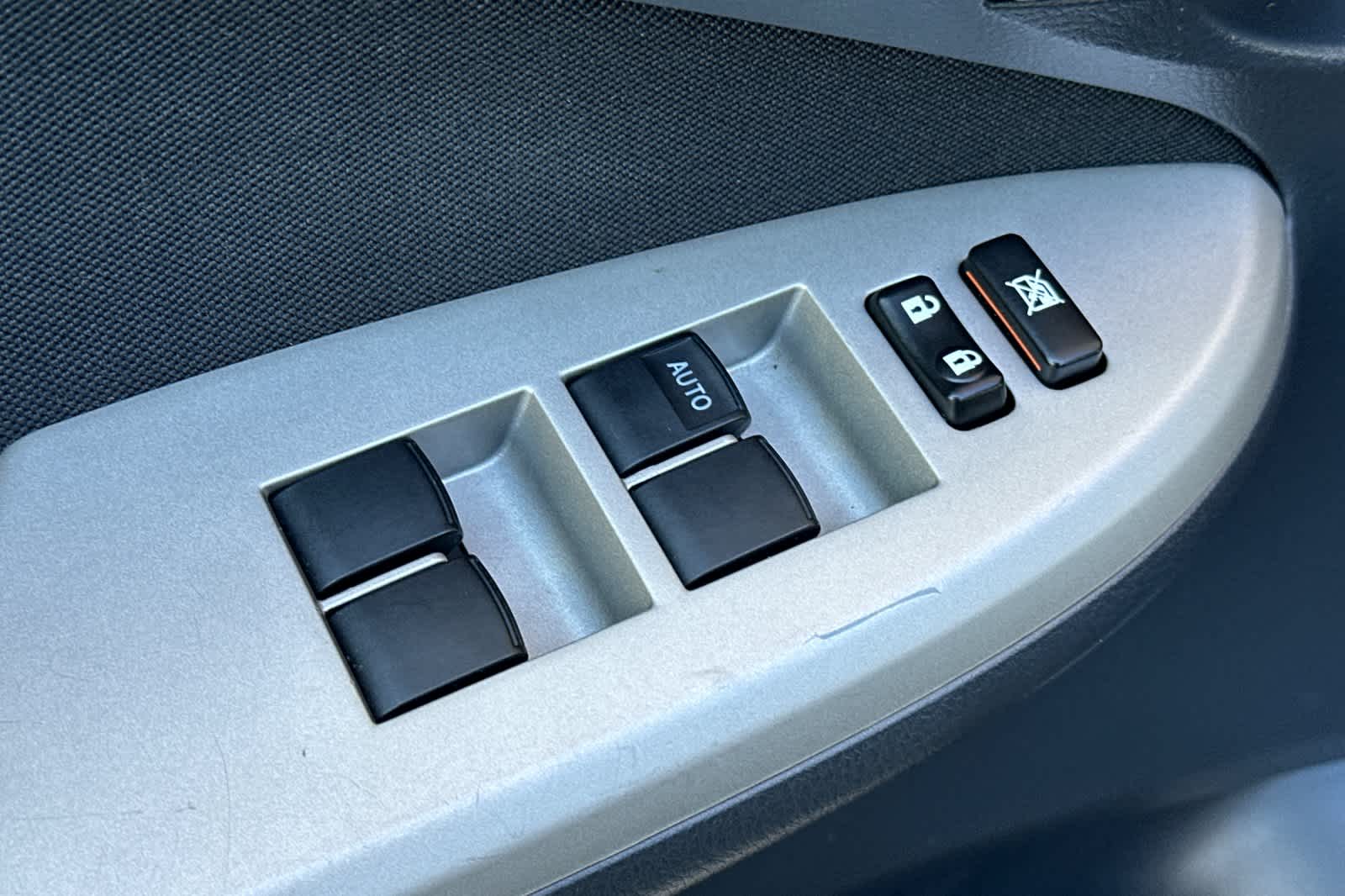 Thumbnail: 2011 Toyota Corolla - 13