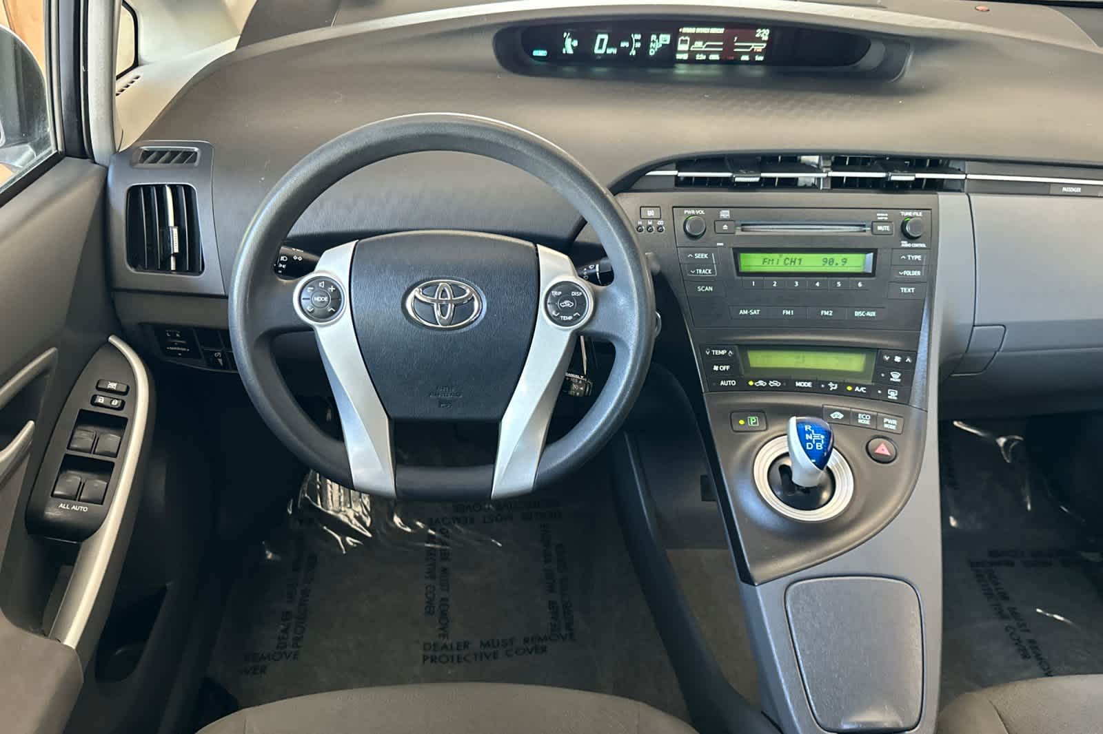 Thumbnail: 2011 Toyota Prius - 14