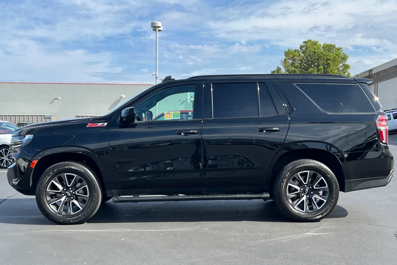 Thumbnail: 2021 Chevrolet Tahoe - 9