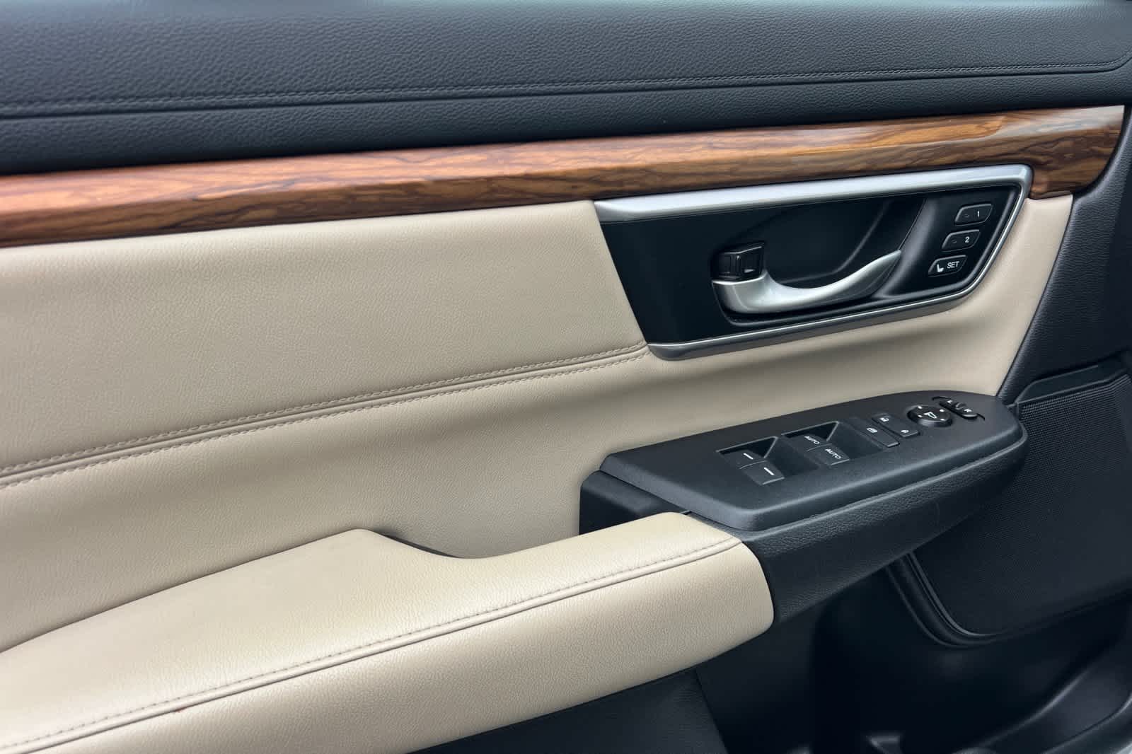 Thumbnail: 2017 Honda CR-V - 12