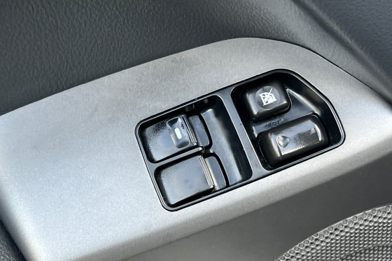 Thumbnail: 2006 Mitsubishi Eclipse - 13
