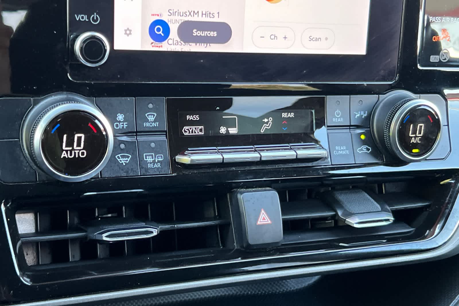 Thumbnail: 2024 Toyota Highlander - 23